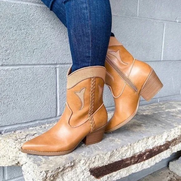 Women's Shana Cowboy Boots - Universal Thread" Cognac - Picture 4 of 4